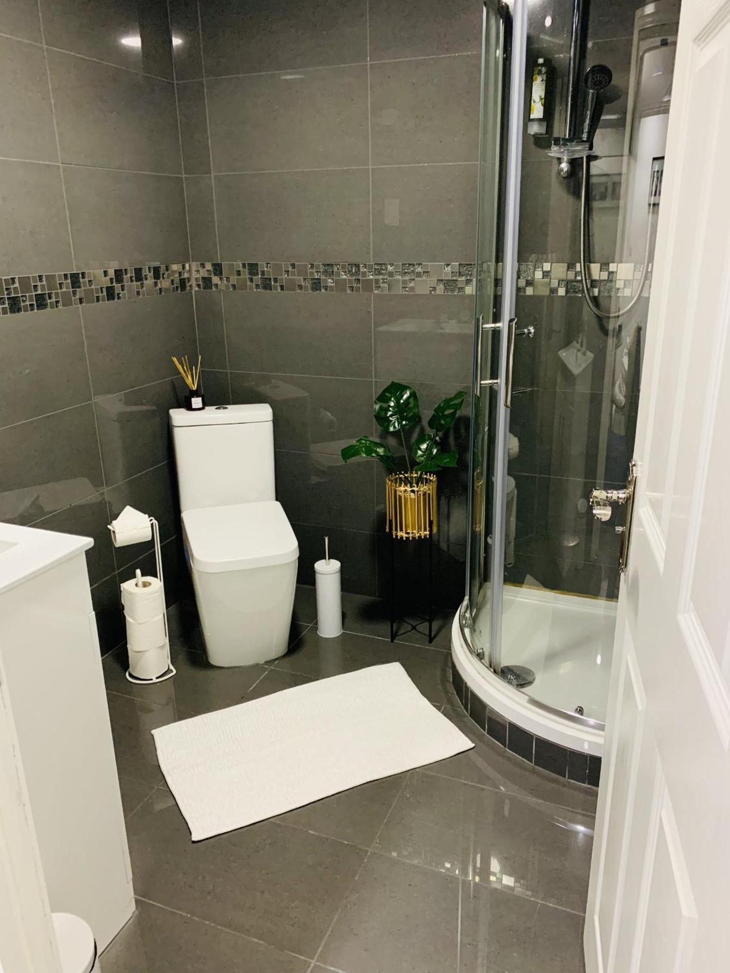 Modern & Cosy 2-Bed Apartment Near Nec, Airport & Jlr! Birmingam Habitación foto